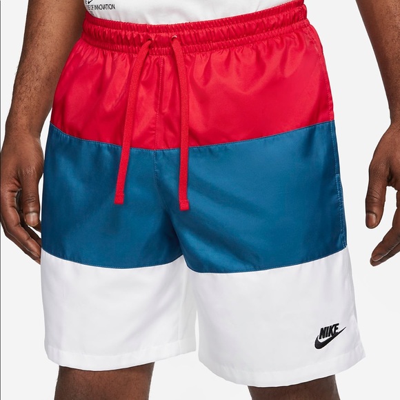 Men's Woven Shorts
Nike Sportswear City Edition - Picture 2 of 3